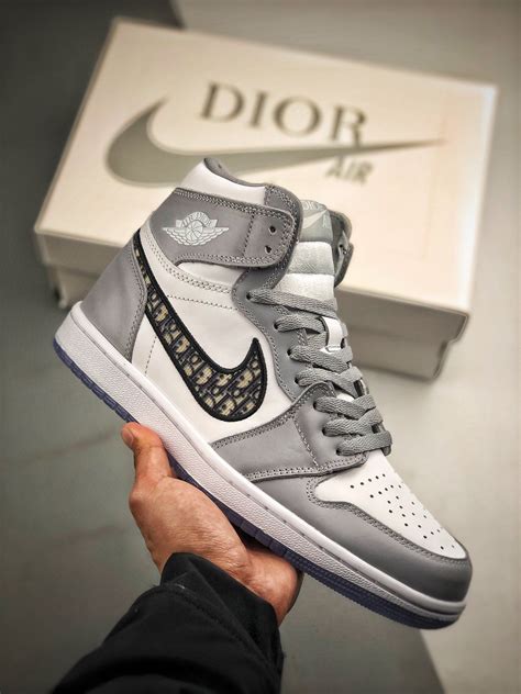 tenis nike dior precio|Dior jordan 1 high shoes.